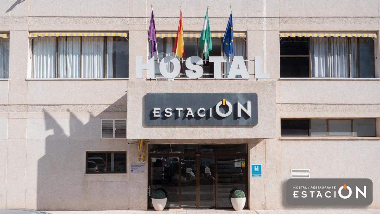 מלון Jaén Hostal Restaurante Estacion מראה חיצוני תמונה